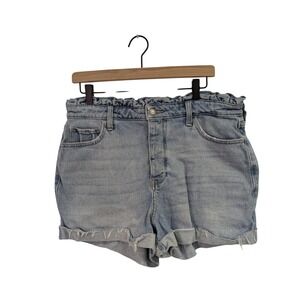 Hollister Ultra High Rise Mom Shorts Vintage Stretch Ruffle Waist Light Wash 32